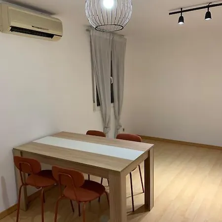 Apartamento 3 Garage アパート