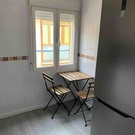 Apartamento 3 Garage アパート